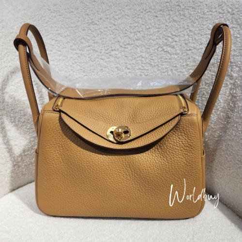 Hermes Lindy 26 餅乾色金扣